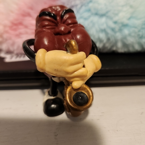Vintage California Raisin saxophone player. - Picture 1 of 4